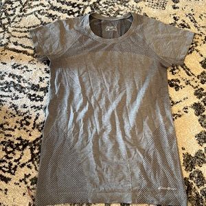 Eddie Bauer FreeVent Tee size S